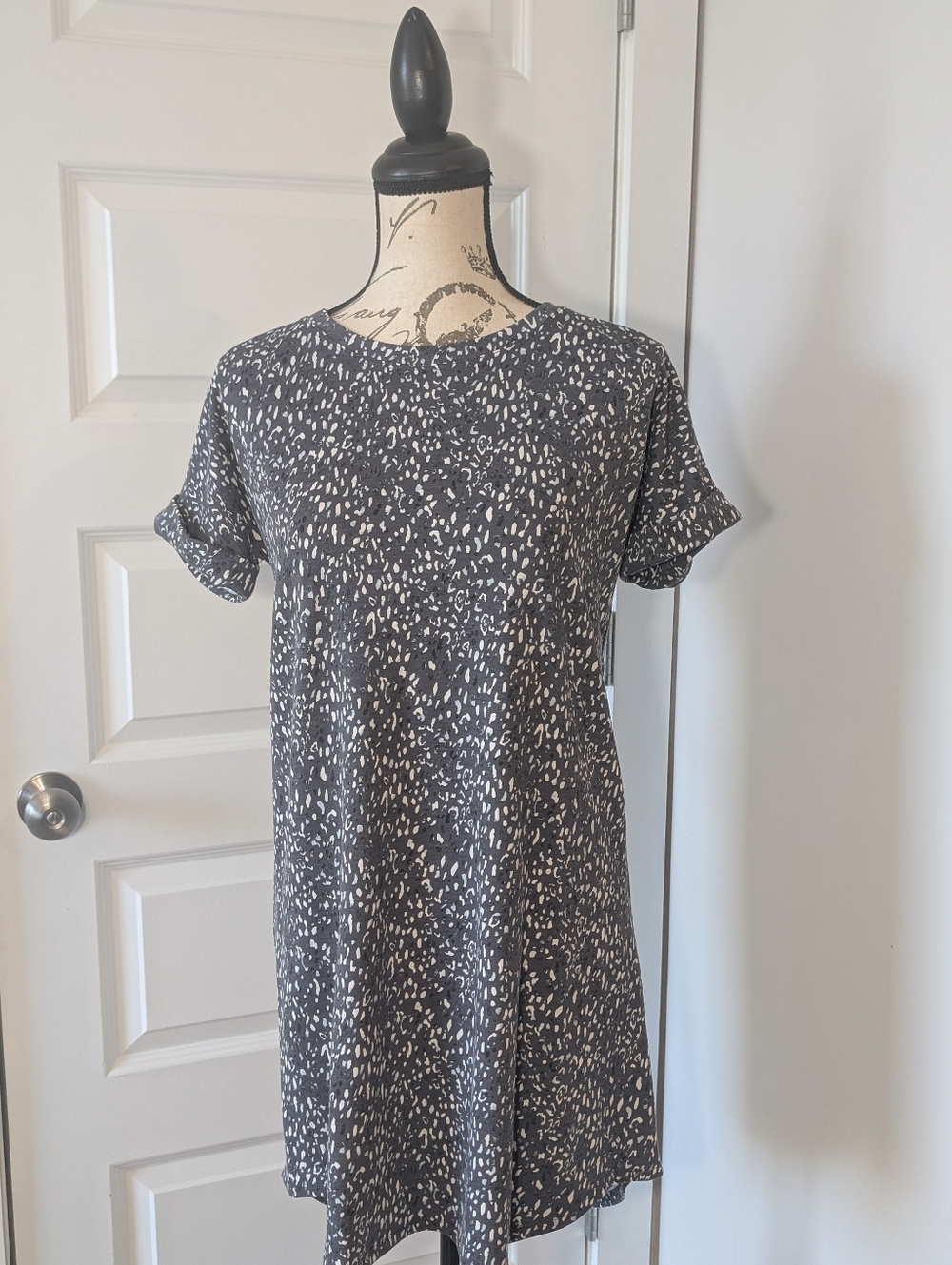 Wonderly Grey and White Leopard Patterned Dress Size XS